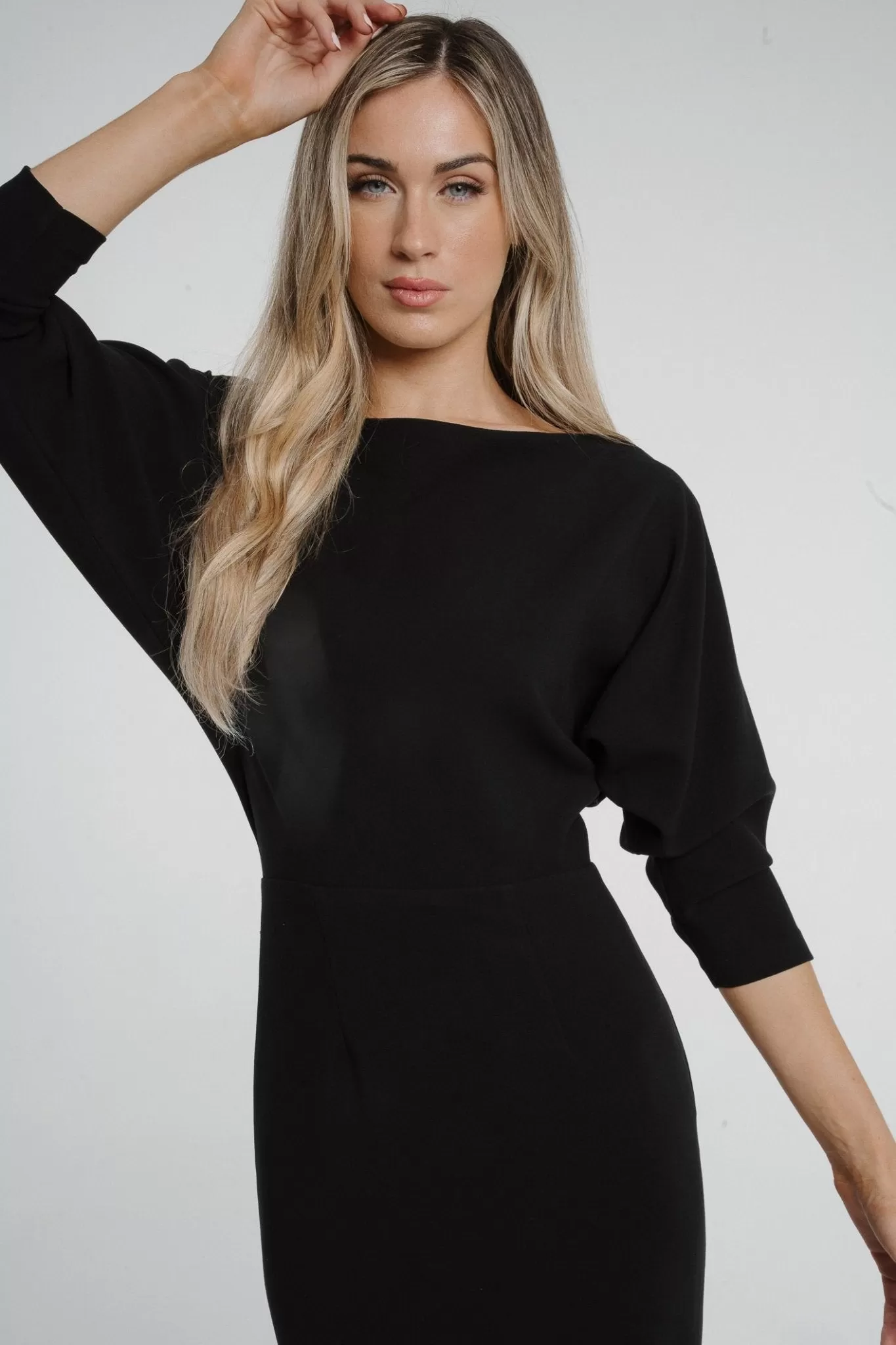 Alana Off Shoulder Midi Dress In Black