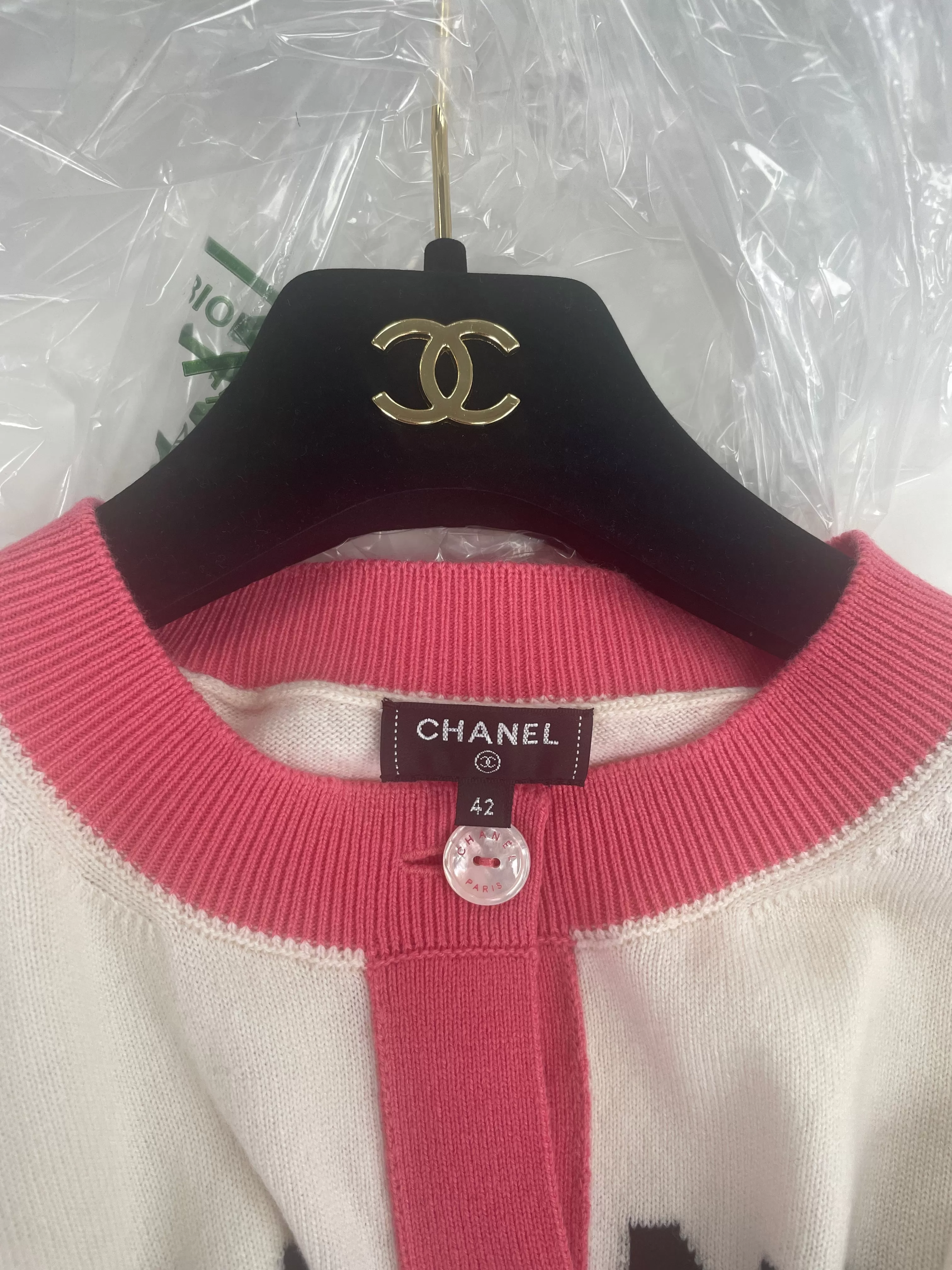 Chanel Cream / Coral 100% Cashmere Logo Cardigan With Logo Buttons FR42 UK 12