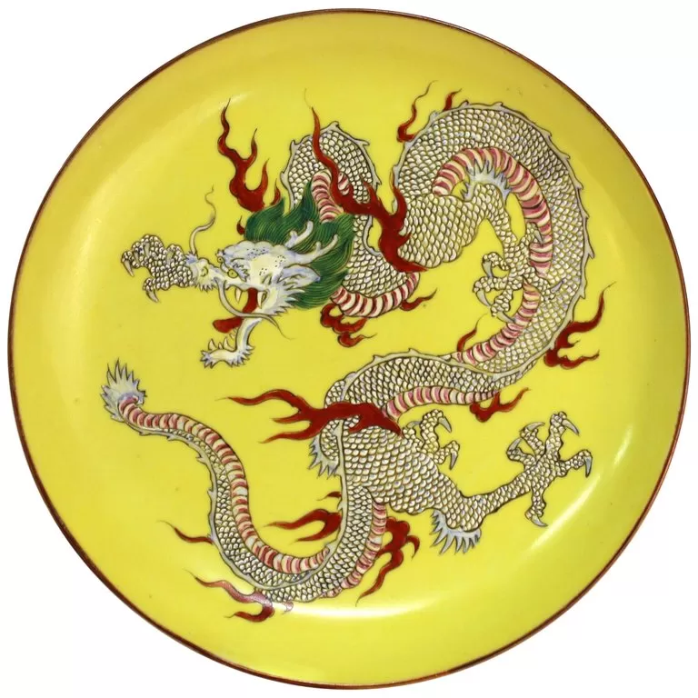 Chinese Yellow Porcelain Charger With Five-Clawed Dragon