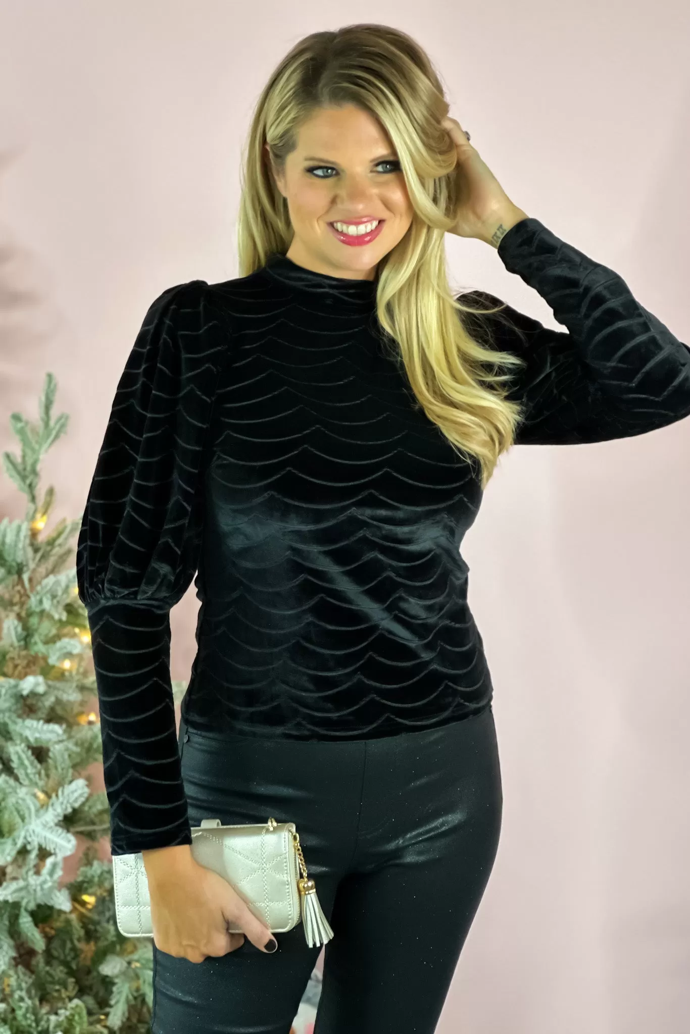 Just Feels Right Wave Textured Velvet Puff Sleeve Top : Black