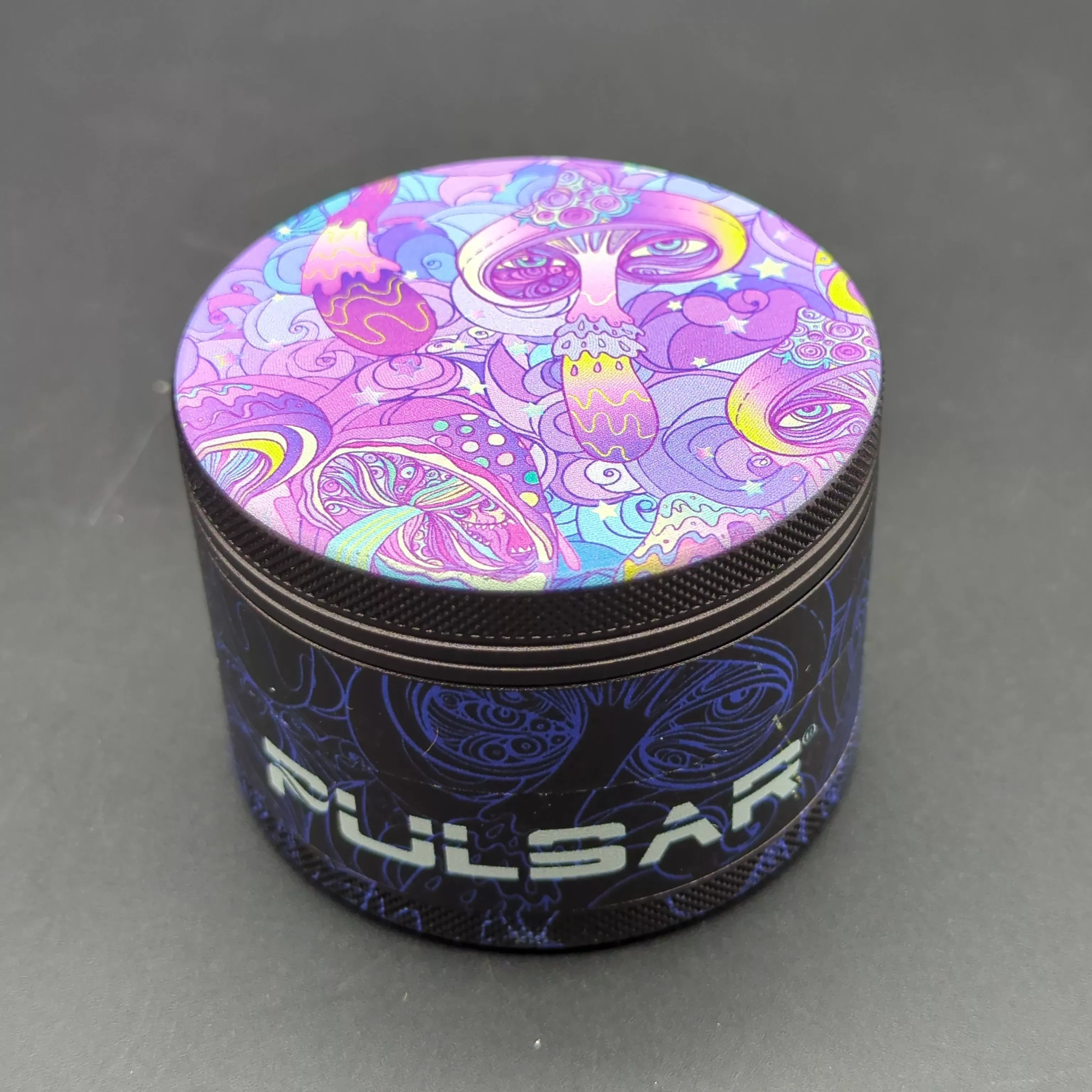 Pulsar Design Series Grinders w/ Side Art| 4pc | 2.5