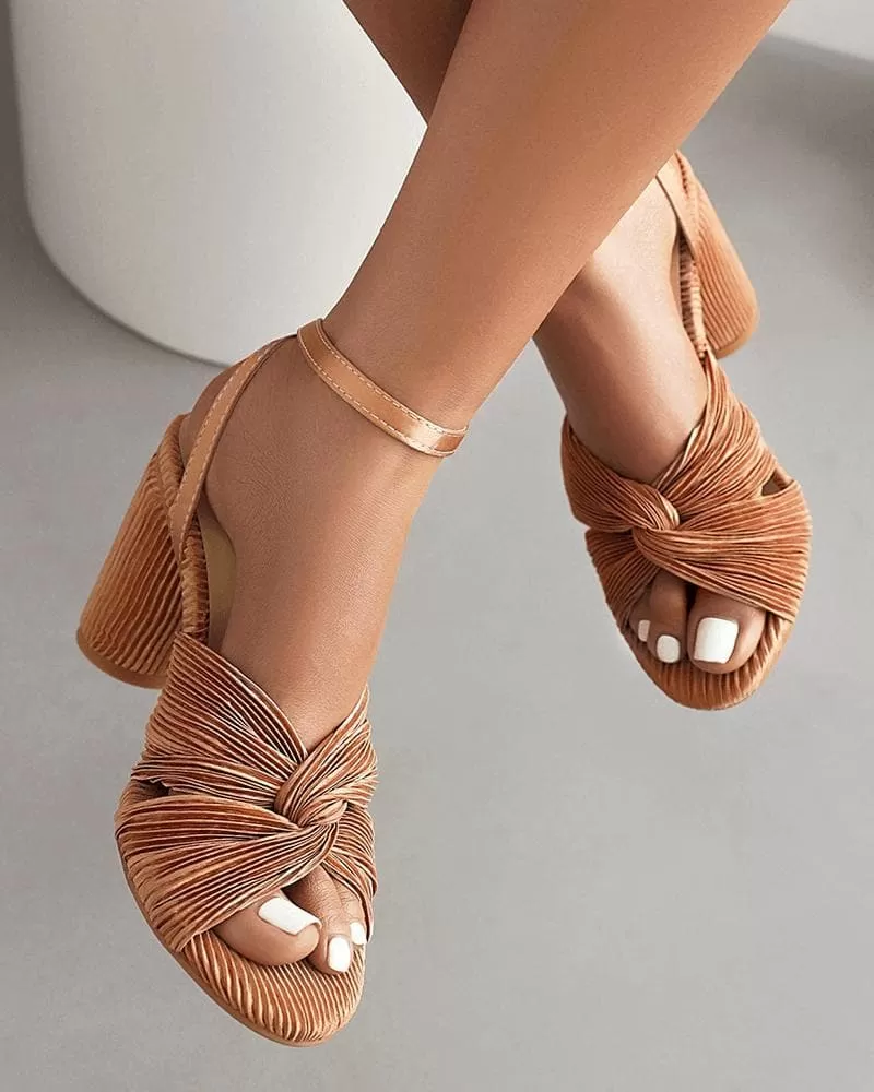 Web celebrity style Adjusting Buckle Chunky Heel Sandals