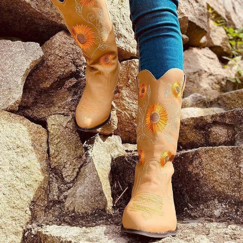 Women's Embroidery Chunky Heel Round Toe Cowgirl Boots