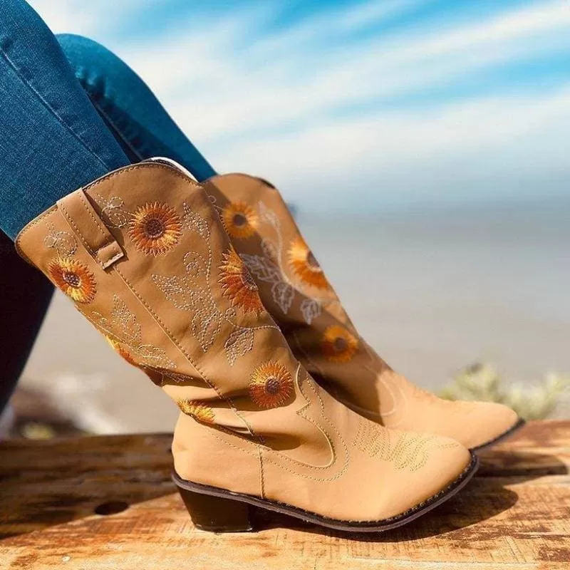 Women's Embroidery Chunky Heel Round Toe Cowgirl Boots